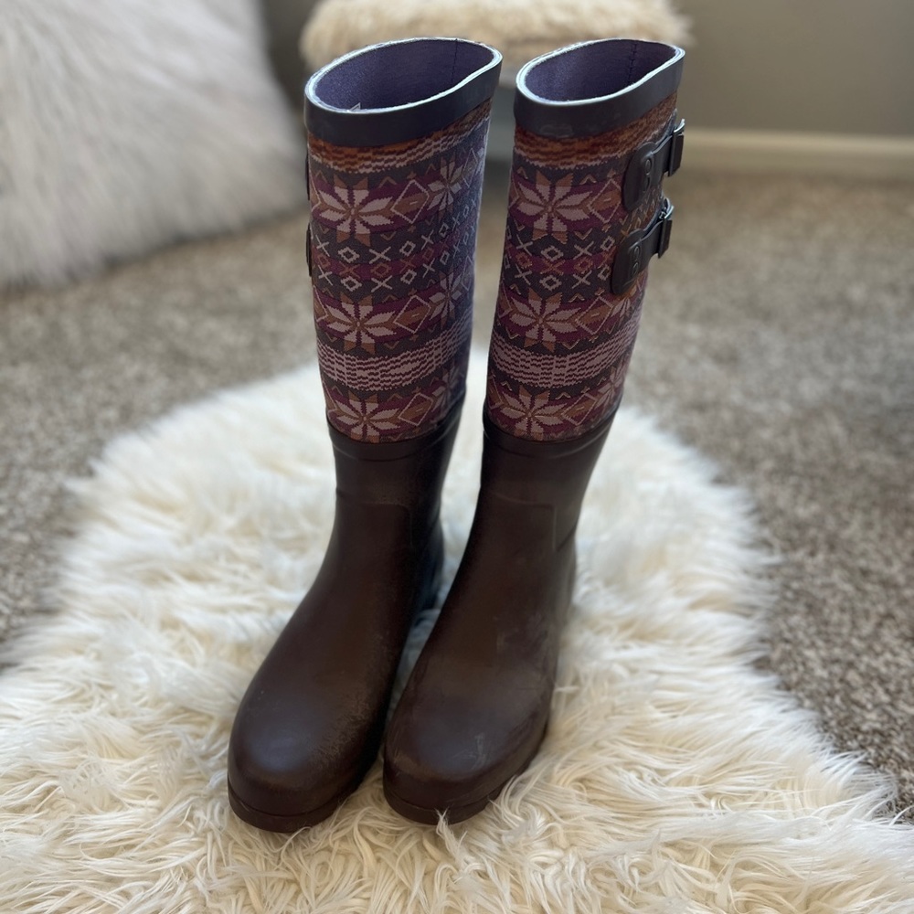 UGG Tall Rubber Rain Boots Mauve Pattern Buckle Womens 8